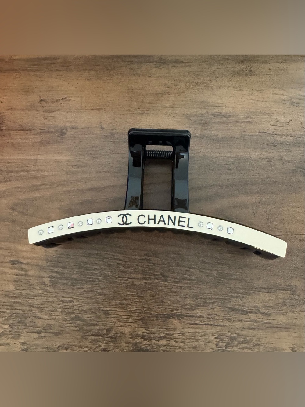 NWT Cream and Black Hair Clip
